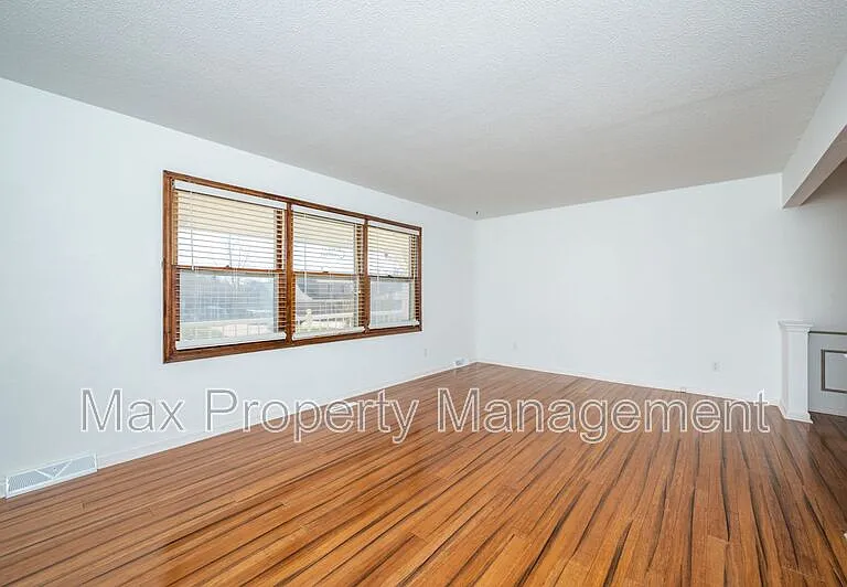 7613 Prairie Ave — Photo 16