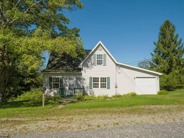 304 2nd St, Terra Alta, WV 26764