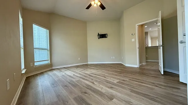 1700 Summerfield Dr — Photo 33