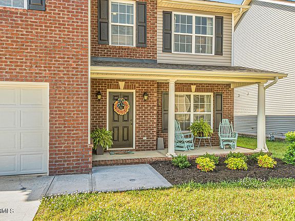 3rd image of 3105 Creekbend Ln