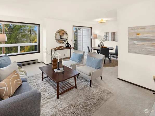 4100 Lake Washington Boulevard N #A202, Renton, WA 98056
