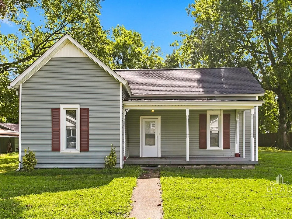 102 Locust St