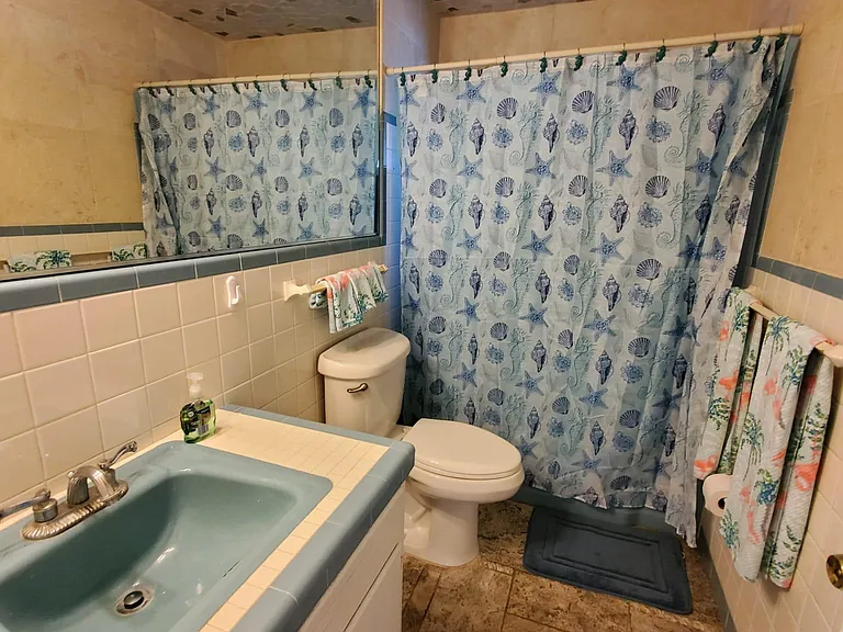 403 N Pine St — Photo 12