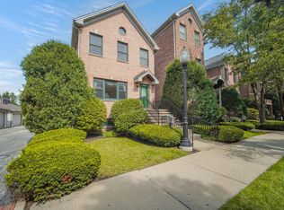 1232 W 33rd Pl, Chicago, IL 60608