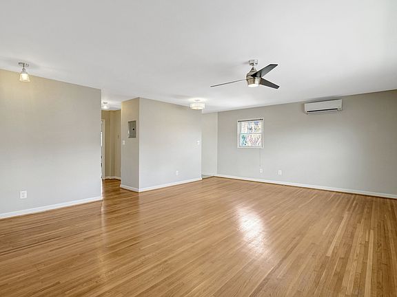 4th image of 1510 N Rolfe St #6