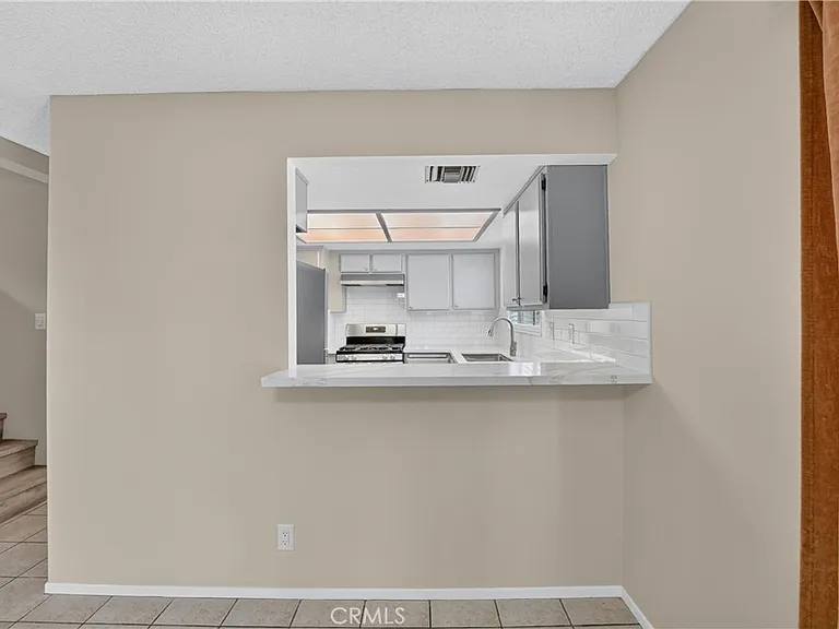 659 N Lark Ellen Ave — Photo 11