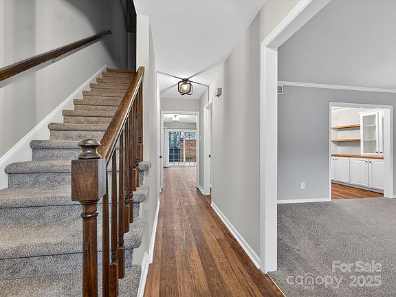 4th image of 6723 Constitution Ln