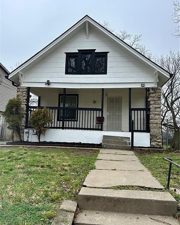1st image of 2326 Poplar Ave