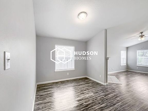 3rd image of 2519 Braley Park Ln