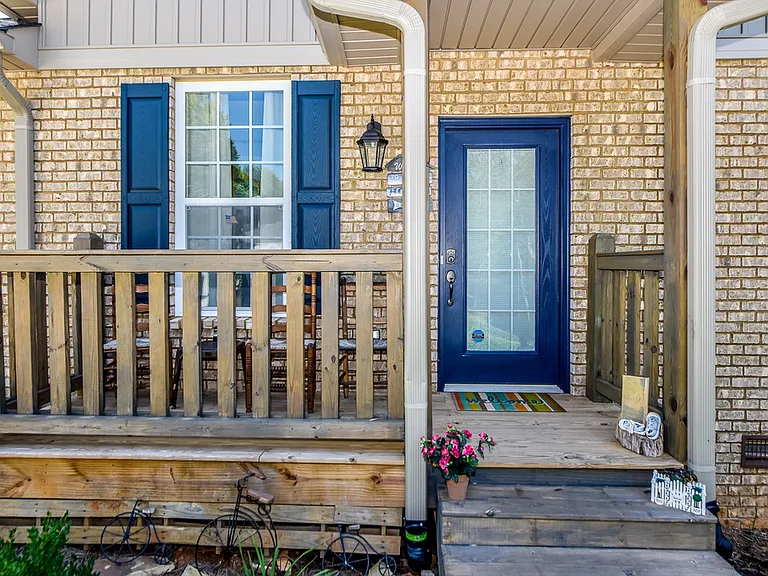 527 Hook Cir — Photo 3