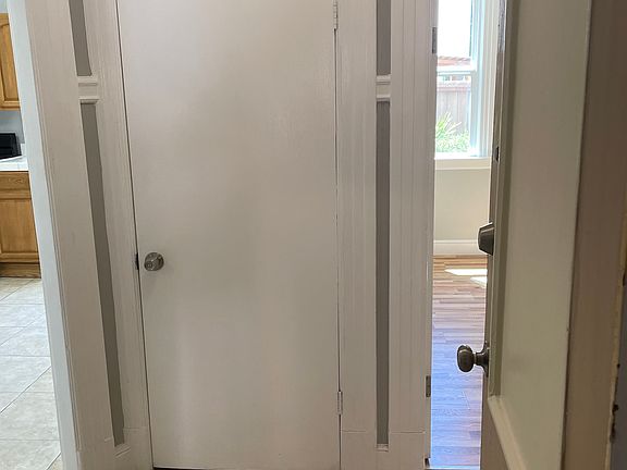 3rd image of 1184 Alabama St
