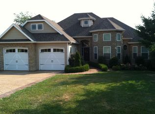 5009 Brookhaven Dr, Saint Joseph, MO 64507