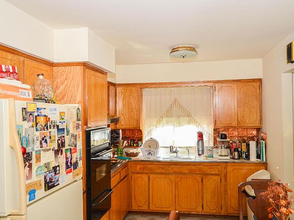Eat in Kitchen