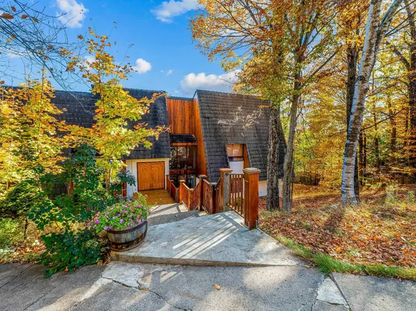 14 Chemin Du Mont Maribou, Saint Sauveur, QC J0R 1R7