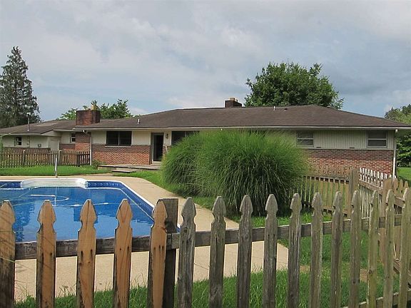 3rd image of 617 Township Road 1233