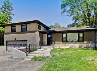 1040 W Myrtle St, Palatine, IL 60067