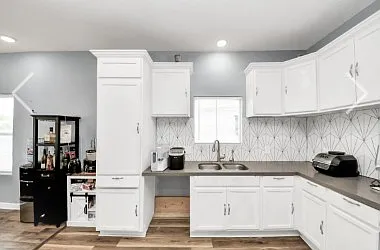 3025 Drew St — Photo 6
