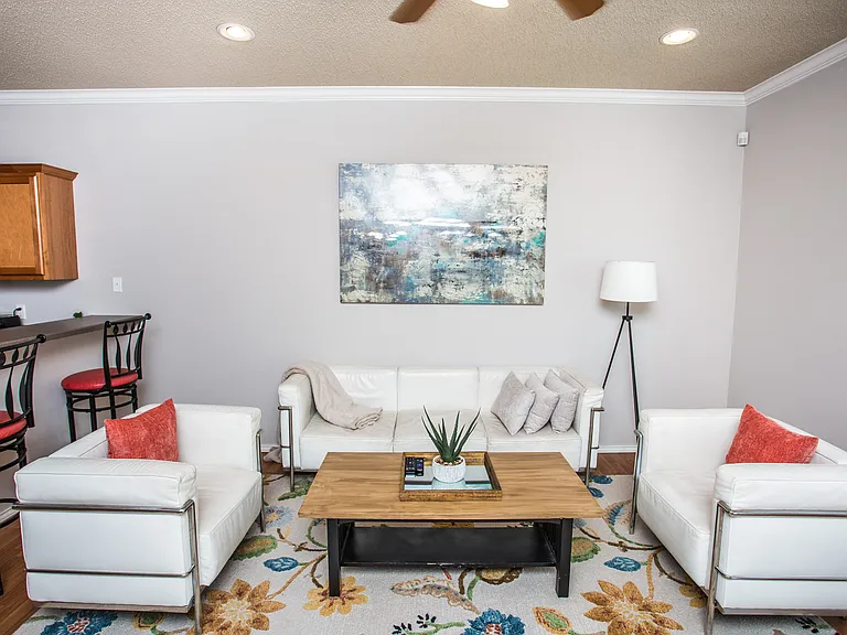 2108 Main St #4 — Photo 6