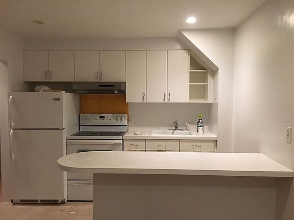 5th image of 20930 23rd Ave