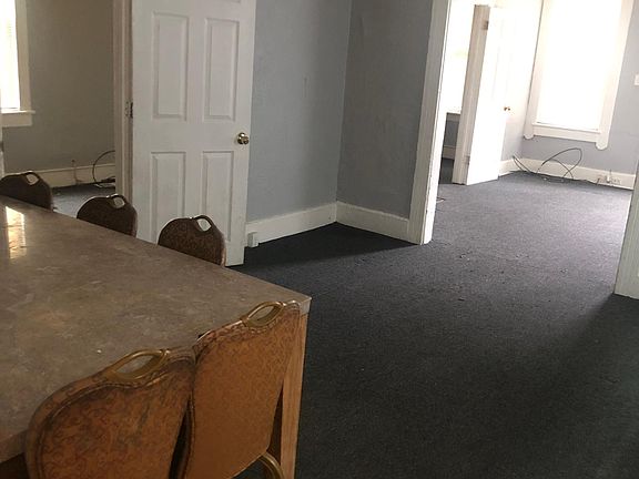 3rd image of 6201 Lawn Ave