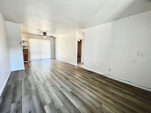 2nd image of 7590 Sherwood Blvd Unit A-j