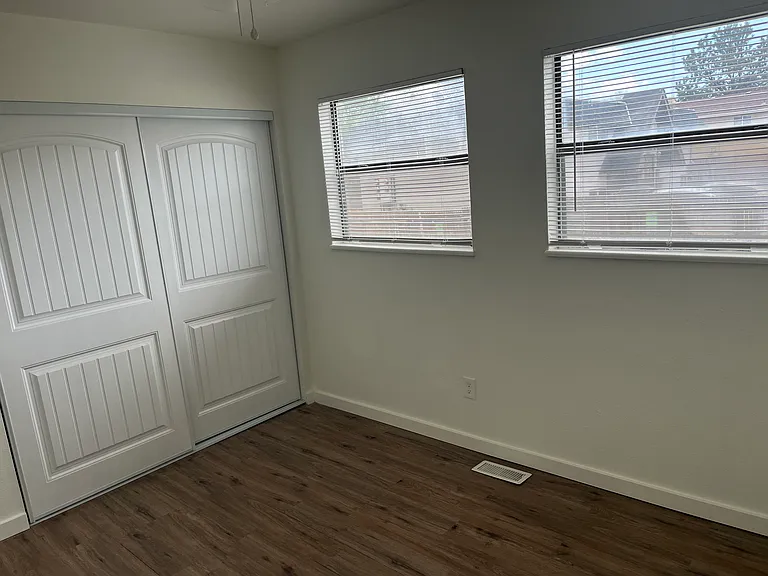 329 S Murray Blvd #A — Photo 7