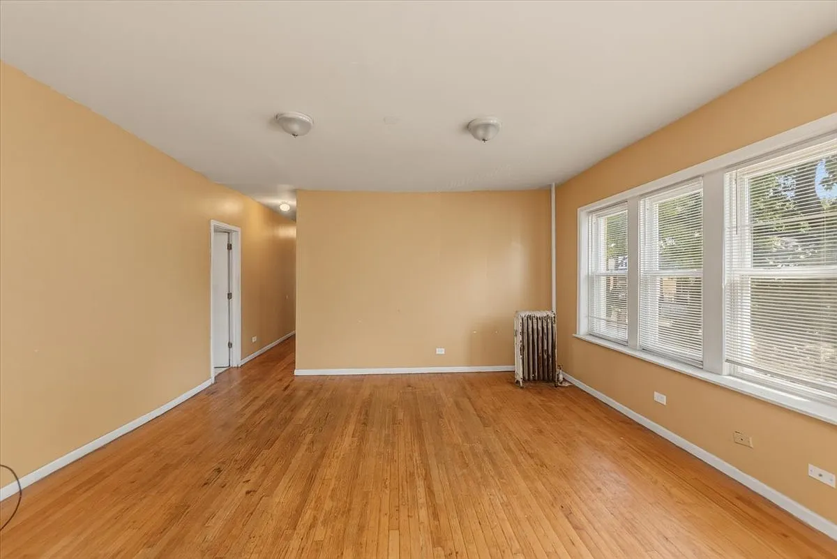 2 bed, 850 sqft, $1,500 — Photo 3