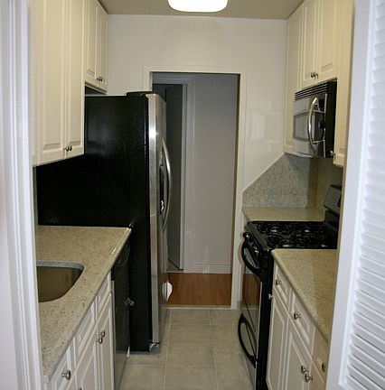 3rd image of 177 E 75th St APT 14C