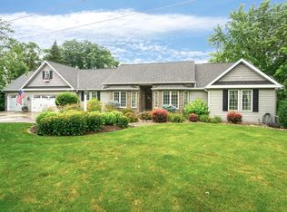 5290 Primrose Ln, Oshkosh, WI 54904