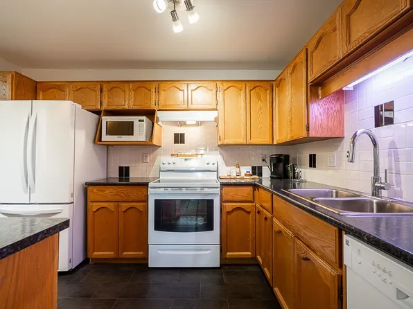 33535 King Rd #219, Abbotsford, BC V2S 6Z5