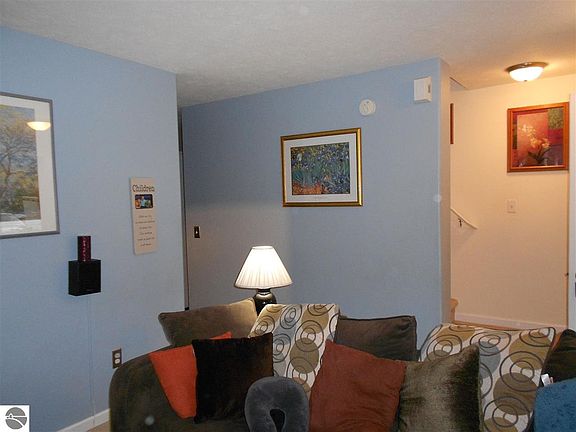 4th image of 2261 Grouse Dr #44