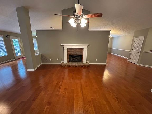 4th image of 4700 W Lake Dr SE