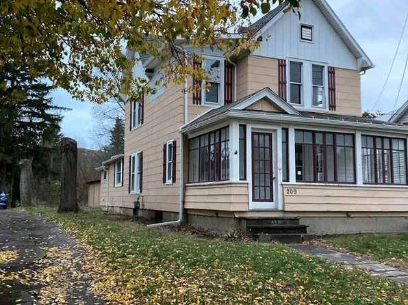 209 W Washington St, Bath, NY 14810