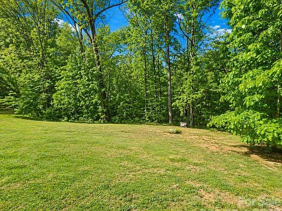 5th image of 699 Sellerstown Rd