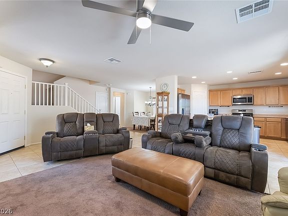 3rd image of 1129 Autumn Blossom St