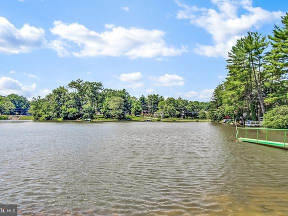 5th image of 591 Eastpoint Rd