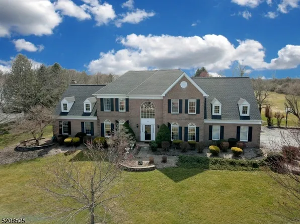 76 Canterbury Ln, Montgomery Twp., NJ 08502