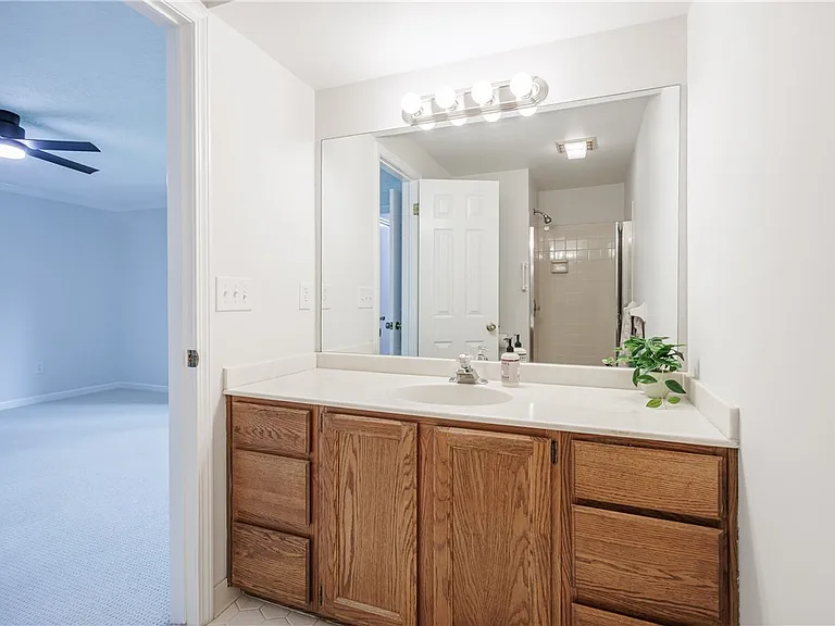 30 Cambridge Ct — Photo 15
