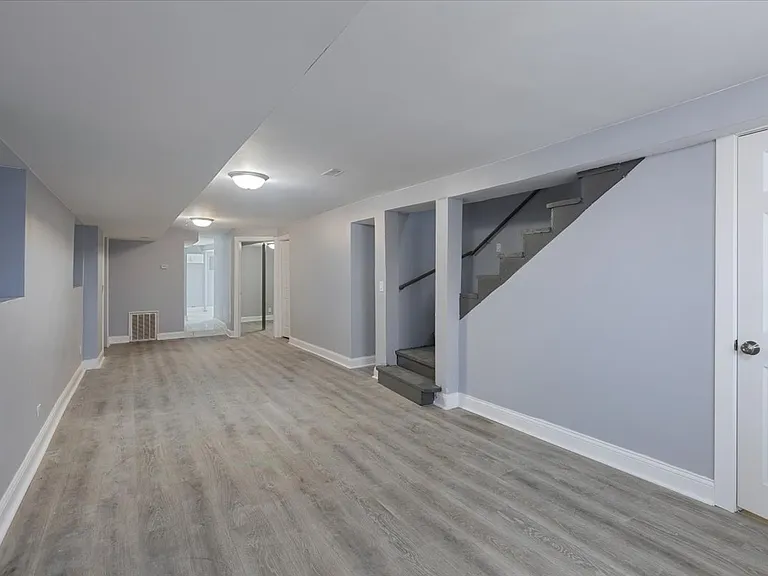 4211 W Gladys Ave #2 — Photo 16