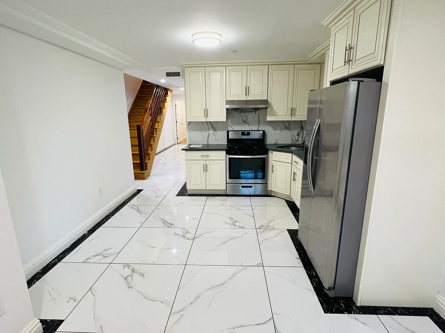 2 bed, 1350 sqft, $3,850 — Photo 1
