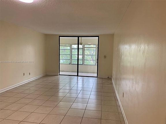 5th image of 2840 Somerset Dr APT 311M