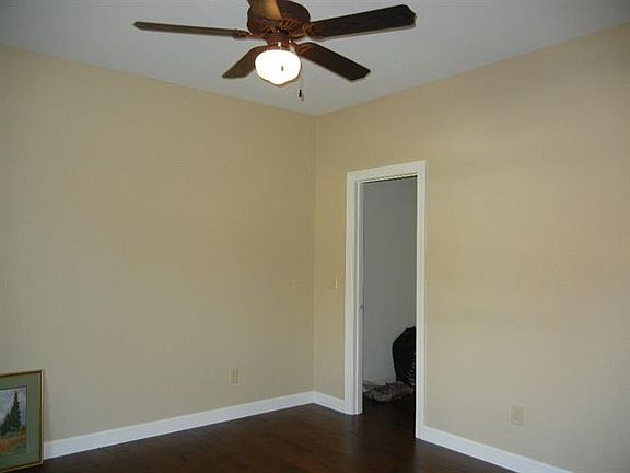 5th image of 34 Bradley Ln