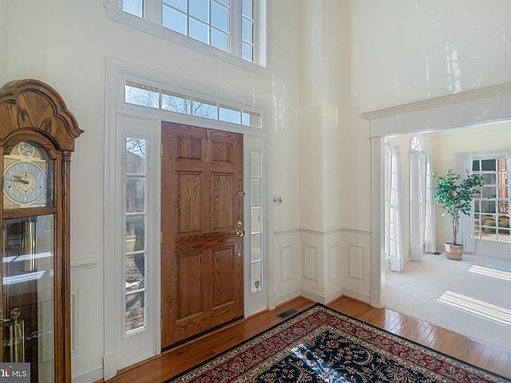 4th image of 2784 Welbourne Ct