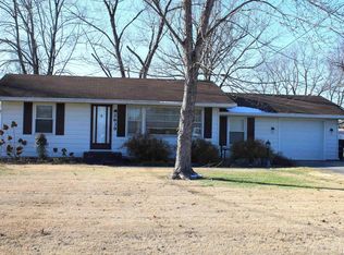 2639 S Broadway Ave, Salem, IL 62881