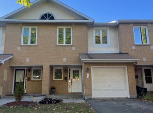 14 Meadowbreeze Dr, Ottawa, ON K2M 2L6