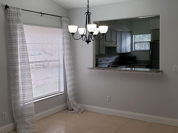 4th image of 16809 Stanza Ct