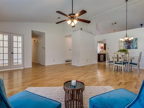 3rd image of 4205 Harvest Point Dr
