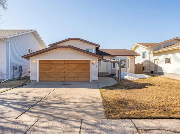 6017 53rd Ave, Cold Lake, AB T9M 1T5