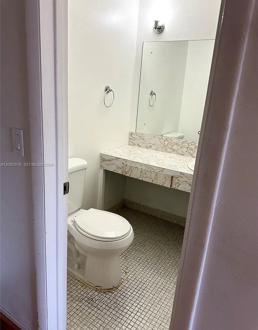 Fountainview Condo No 3 — Photo 4