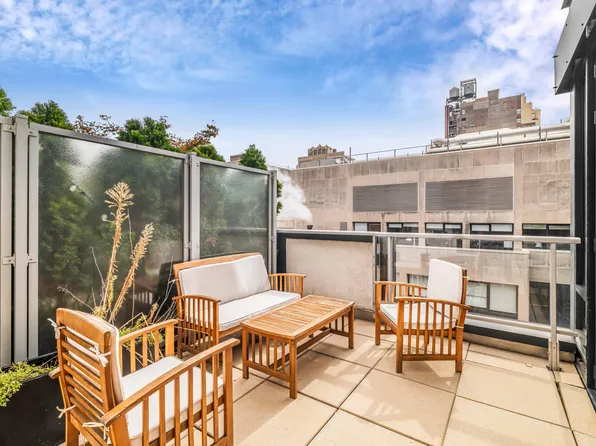 261 West 28th Street image 3 of 11